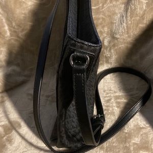 MICHAEL KORS SIGNATURE CROSSBAY BAG 🧤🧤🧤🧤🧤JUST REDUCED 🔥🔥🔥🔥🔥🔥🔥